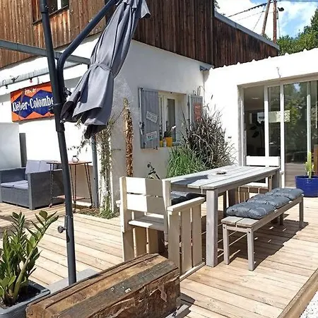 Maison Au Calme Avec Piscine Villa *
